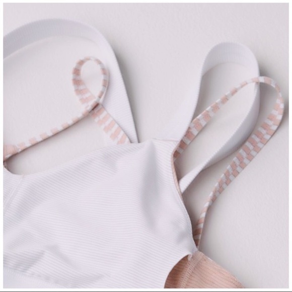 Lululemon Run For Gold Pink Striped Bra Tank Top - Picture 5 of 7